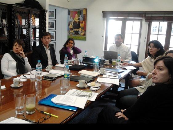 Participantes en sesión de trabajo.Benavente, A. 2012, Archivo CNCR
