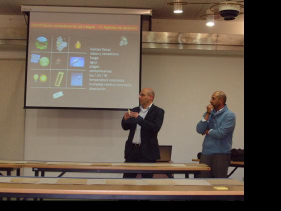 M. Fernández y D. Cohen expertos en Gestión de Riesgos. Benavente,A. 2012.